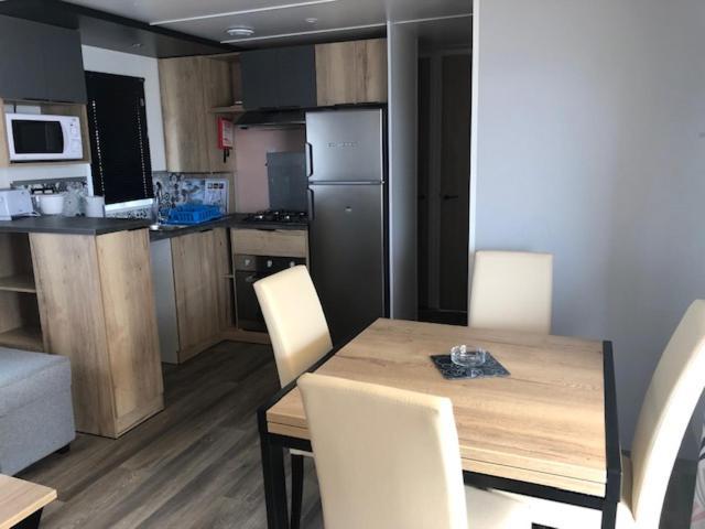 Mobilhome Canet En Roussillon - Canet Plage Loc Ngoại thất bức ảnh